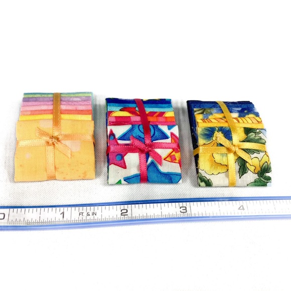 Quilters miniature fat quarter pincushion fashion accessory pins to wear or gift - Picture 4 of 6